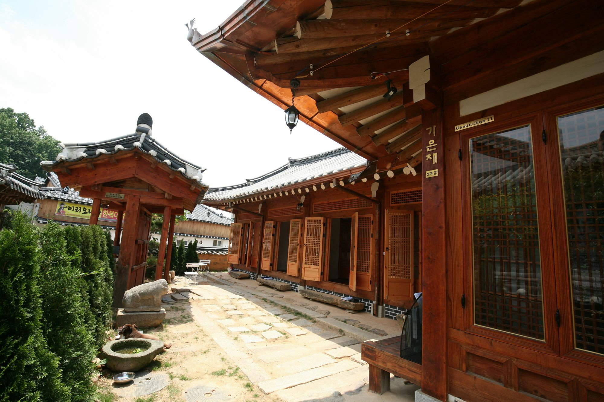 Gaeunchae 2 Hotel Jeonju Bagian luar foto