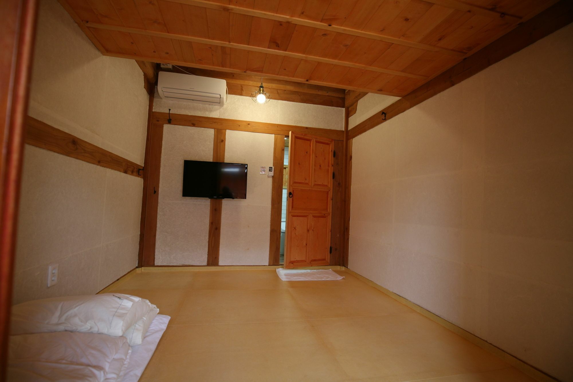 Gaeunchae 2 Hotel Jeonju Bagian luar foto
