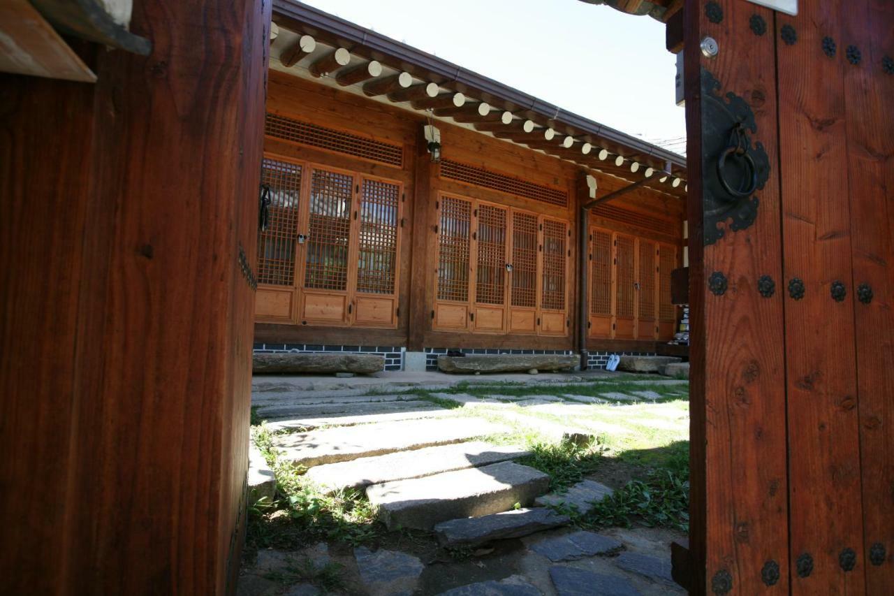 Gaeunchae 2 Hotel Jeonju Bagian luar foto